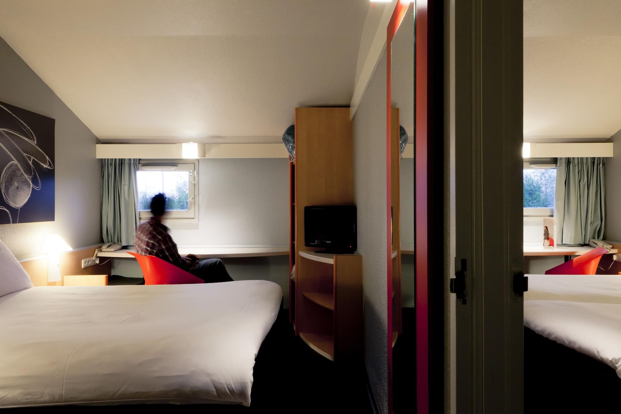 Hotel Ibis Lyon Nord Dardilly Exterior foto