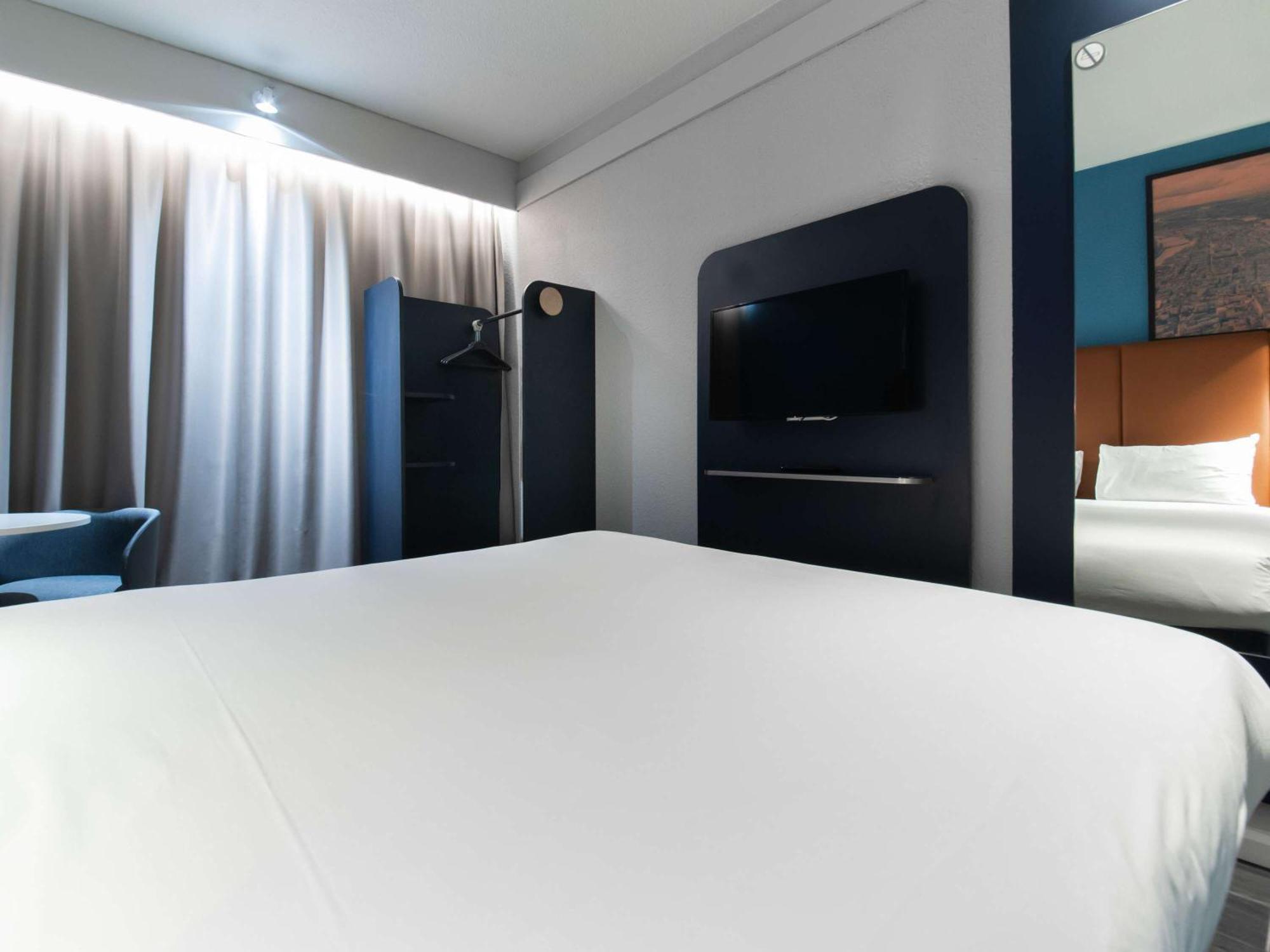 Hotel Ibis Lyon Nord Dardilly Exterior foto